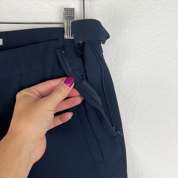 H & M Tailored Capri Blue adjustable Belted Waist and Side Zip Dress Pant Size 8 - Picture 6 of 10